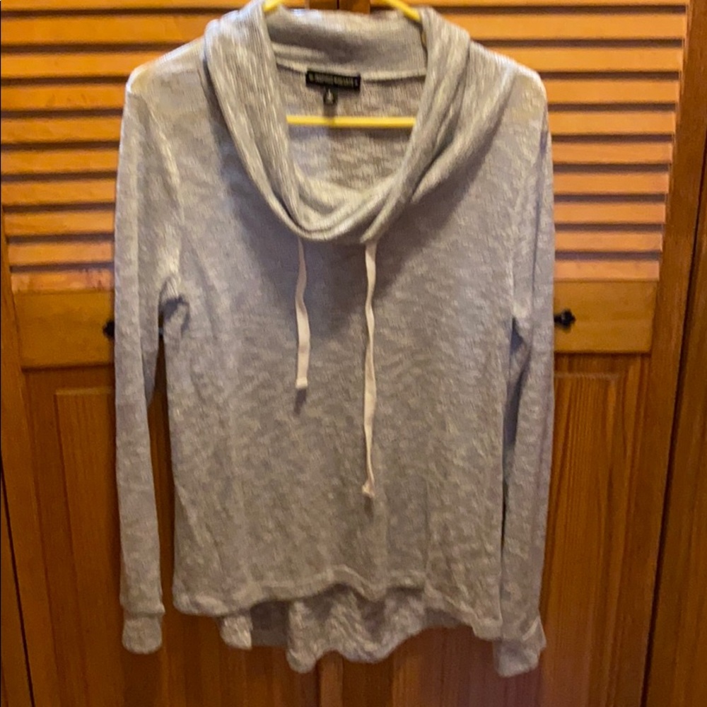 NWOT Very pretty Rayon sheer top
